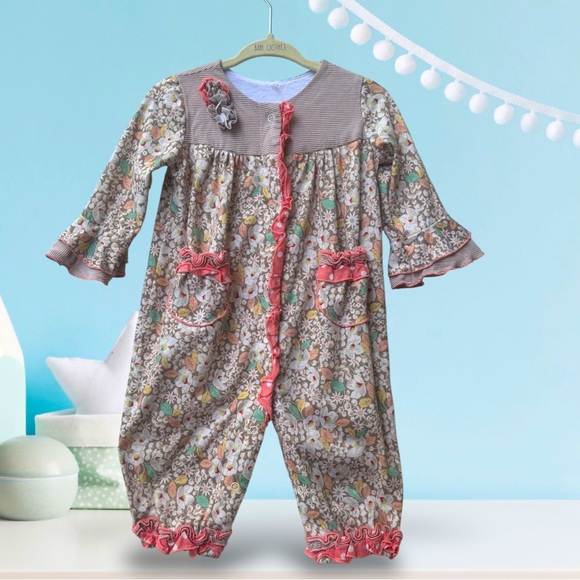 Source Unknown Other - Floral Baby Romper with Ruffle Details 9-12months